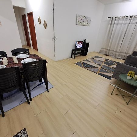 1201 Apartment Ladang Tok Pelam Tepipantaibatuburuk Kuala Terengganu Exterior foto