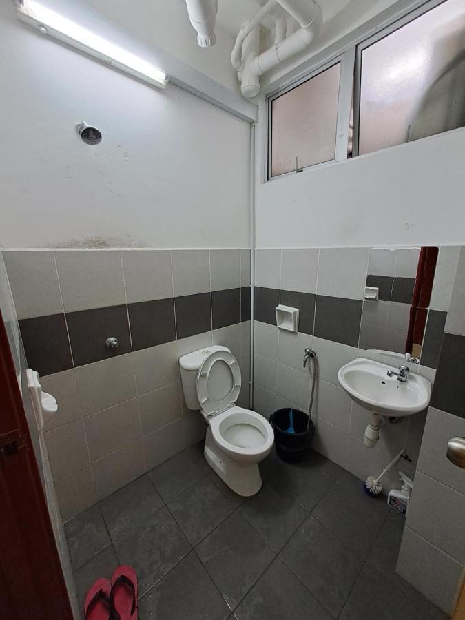 1201 Apartment Ladang Tok Pelam Tepipantaibatuburuk Kuala Terengganu Exterior foto